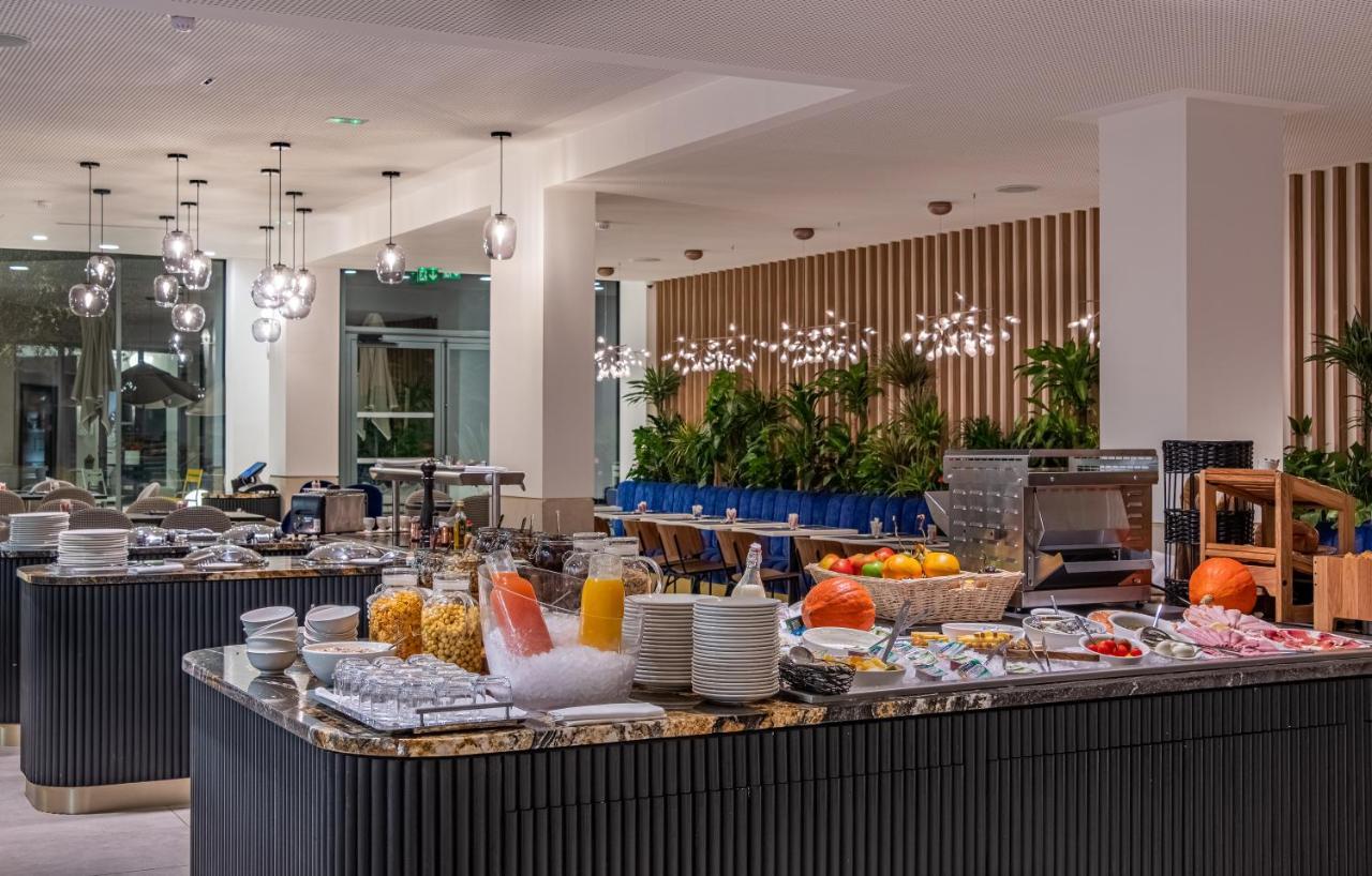 Golden Tulip Lyon Ouest Techlid Hotel & Spa Limonest Exterior foto