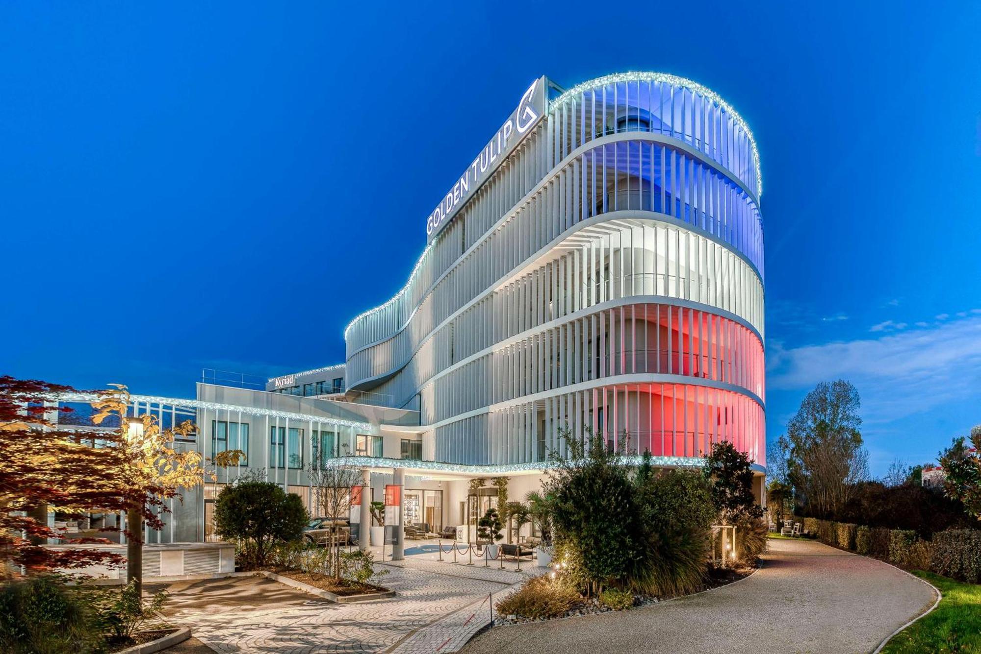 Golden Tulip Lyon Ouest Techlid Hotel & Spa Limonest Exterior foto